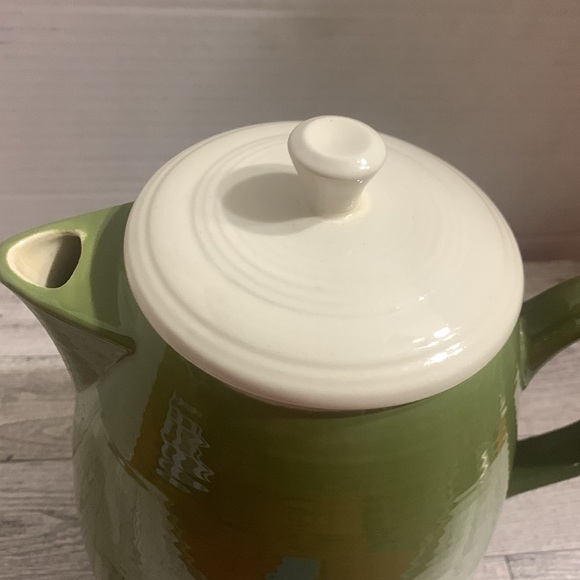 Retro Modern Coffee / Tea pot Olive / Avocado Green w/ white lid - Picture 4 of 9